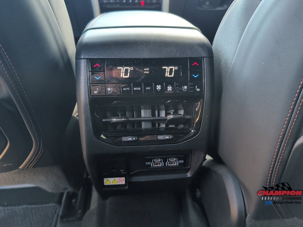 2023 Jeep Grand Cherokee L Summit Reserve 4x4