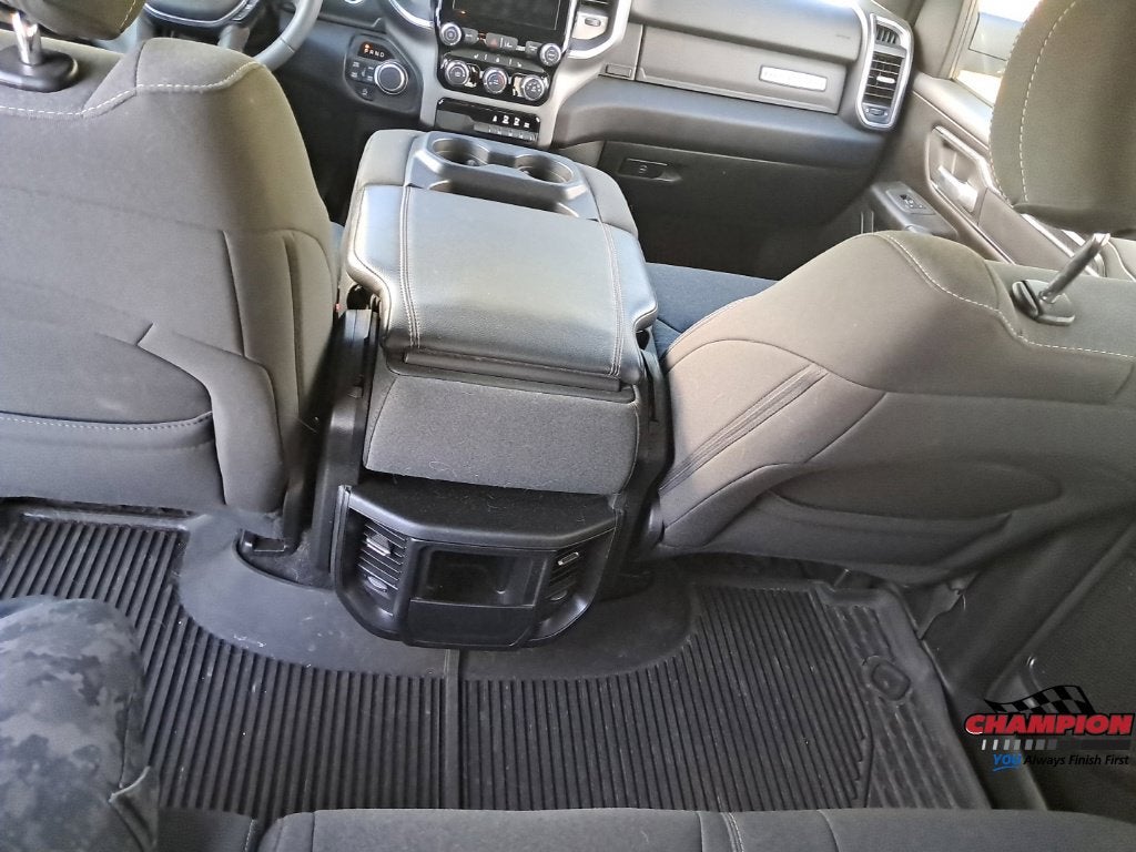 2025 RAM 1500 Big Horn Crew Cab 4x4 5'7' Box
