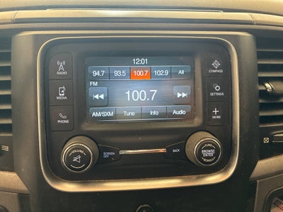 2018 RAM 2500 Tradesman Crew Cab 4x4 6'4' Box