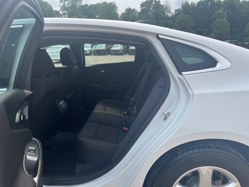 2023 Chevrolet Malibu LS