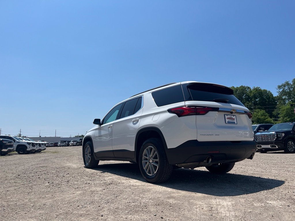 2023 Chevrolet Traverse LT Cloth