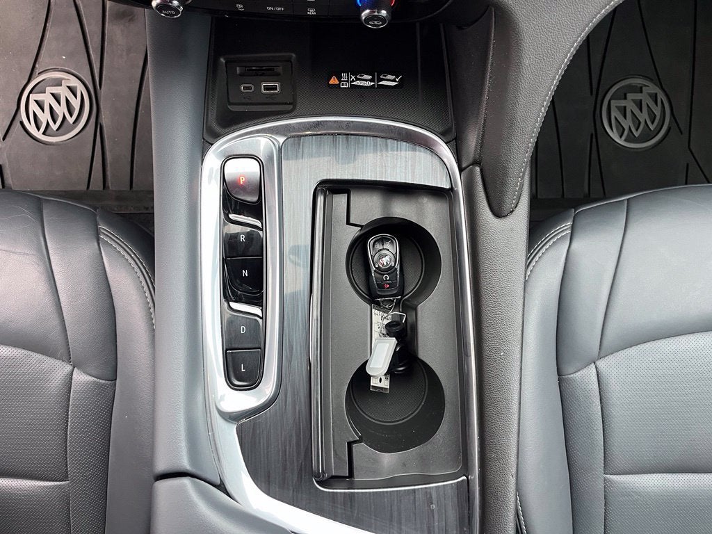 2022 Buick Enclave Essence
