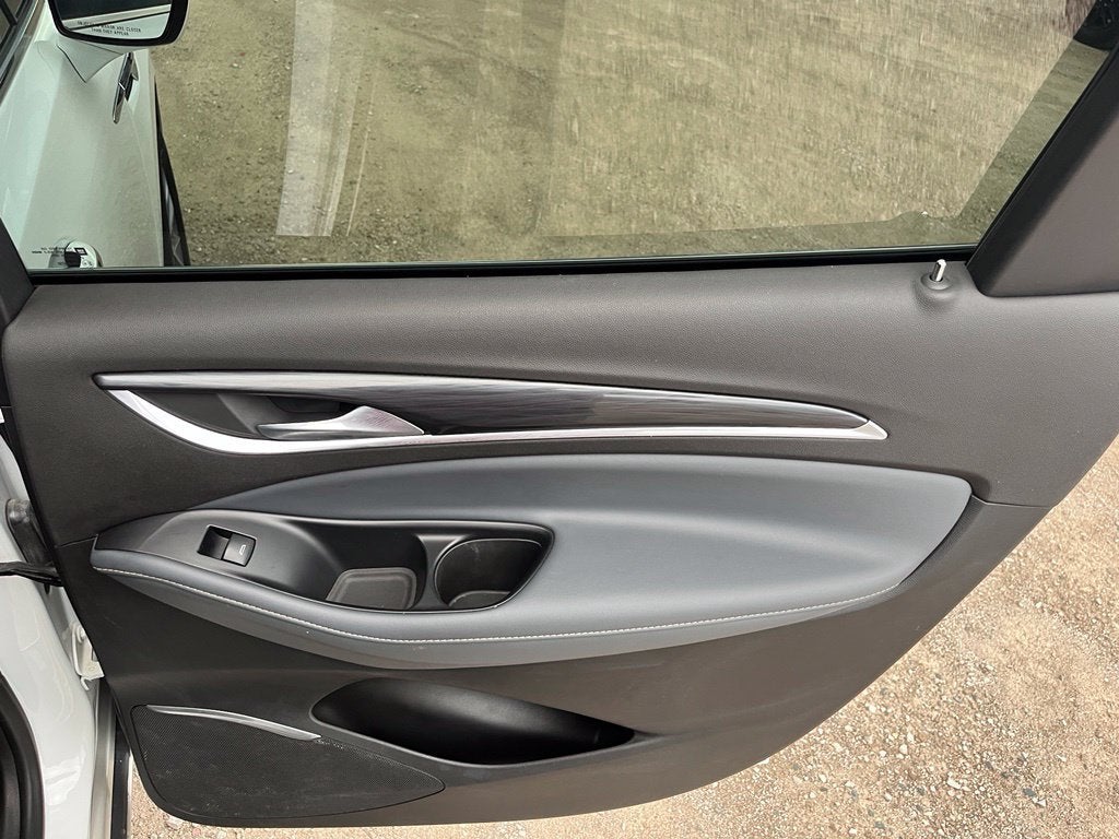 2022 Buick Enclave Essence
