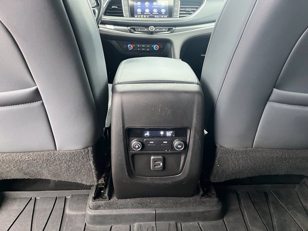 2022 Buick Enclave Essence