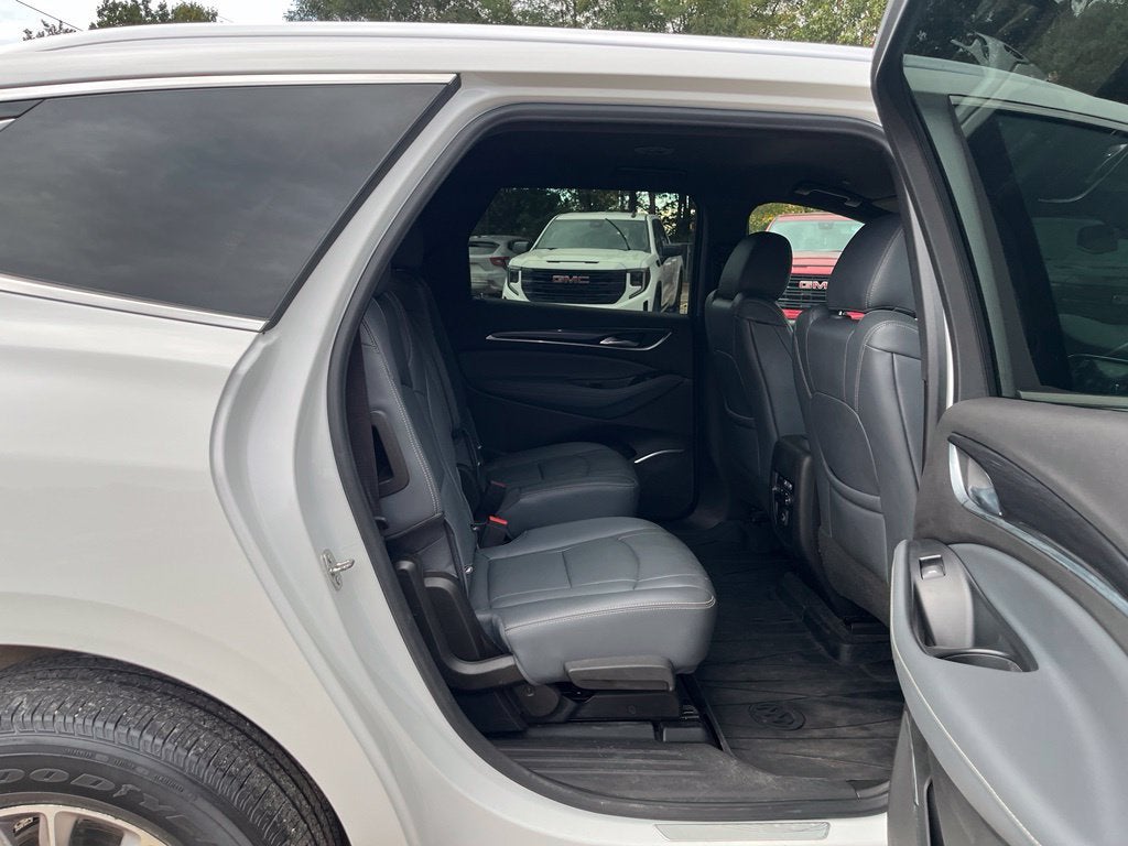 2022 Buick Enclave Essence
