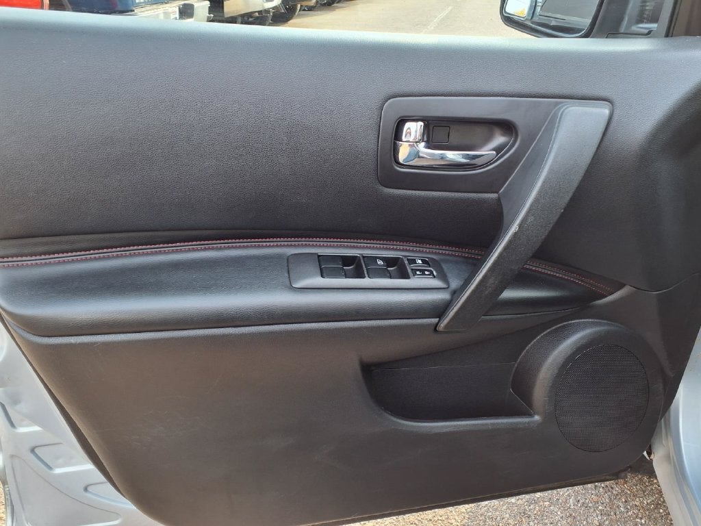 2011 Nissan Rogue SV